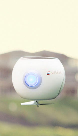 selfie-robot-310.jpg