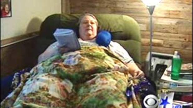 Help Arrives For 700 Pound Woman Cbs News