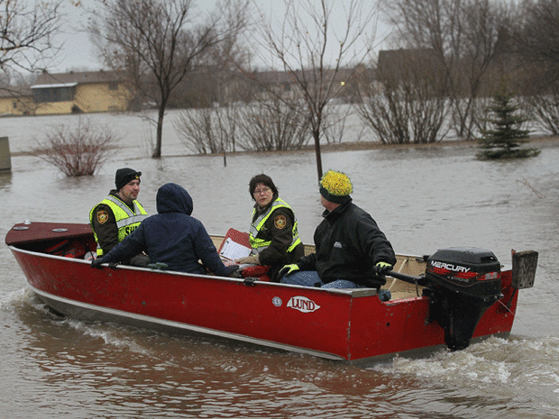 Flooding In North Dakota Photo 4 Pictures Cbs News 1611