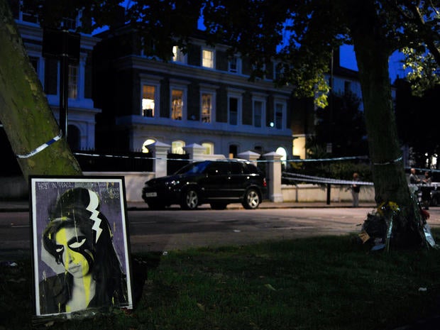 The death of Amy Winehouse - Photo 1 - Pictures - CBS News