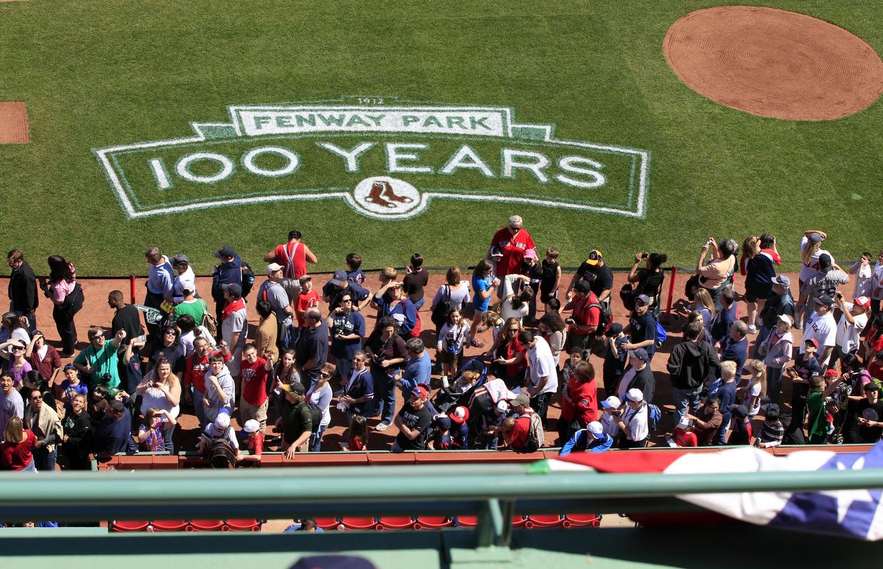 Fenway Park's 100th anniversary - Photo 1 - Pictures - CBS News