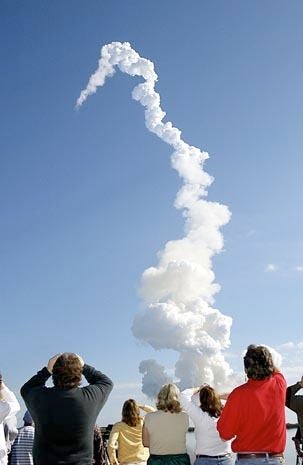 Space Shuttle Columbia disaster - Photo 1 - Pictures - CBS News