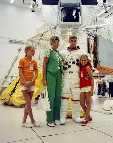 cernan astronaut gene family moon portraits teresa wife tracy last daughter nasa barbara next rocketstem