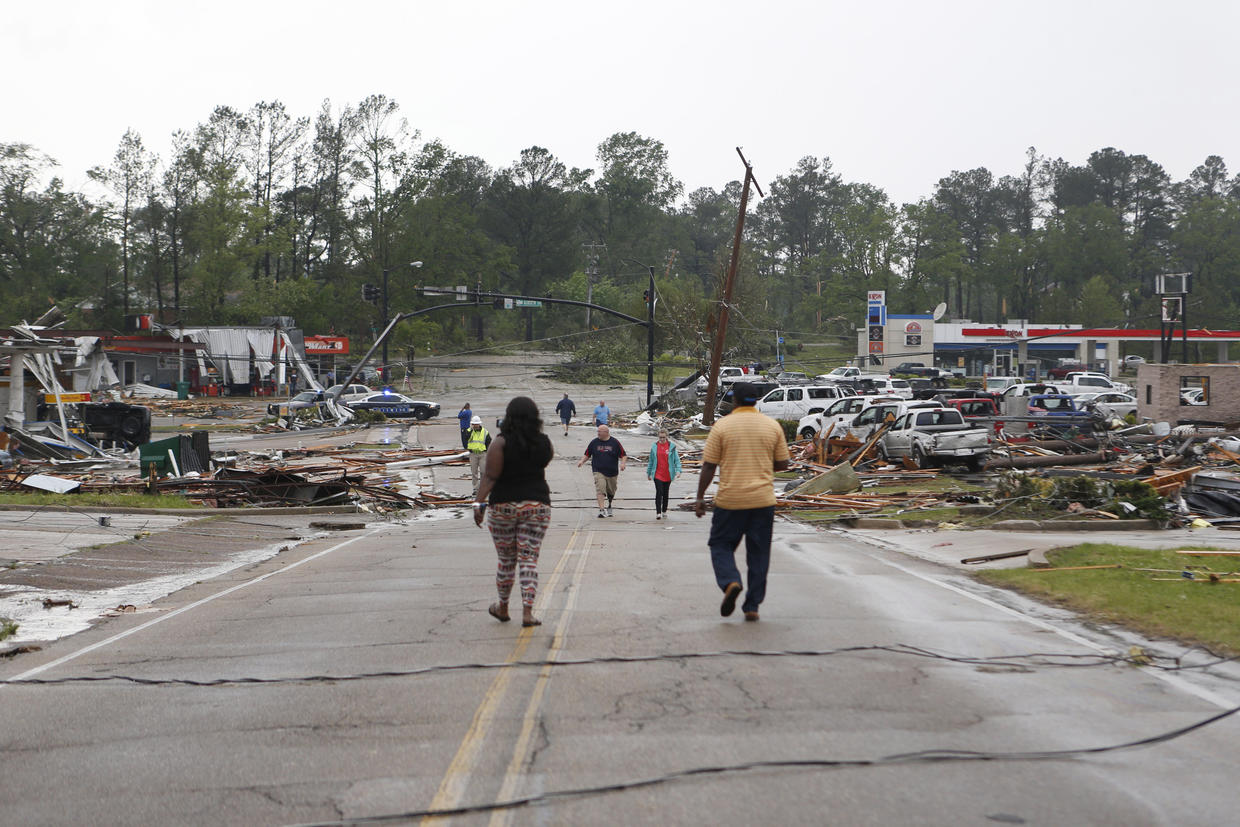 Little Rock, Arkansas Tornadoes rip Midwest and South Pictures