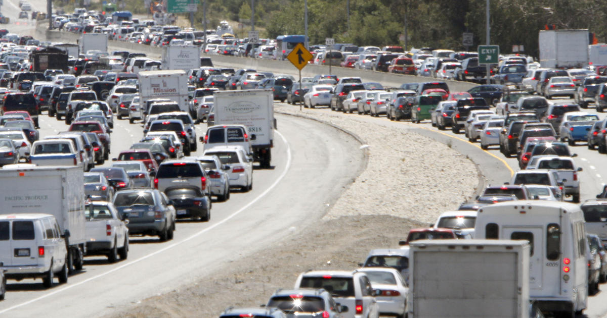 Tips for surviving a long commute CBS News