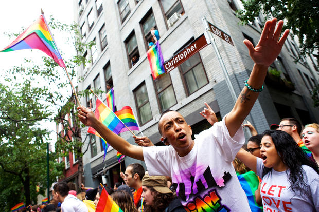 Gay Pride Parade Ny Celebrates Supreme Court Ruling Pictures Cbs News