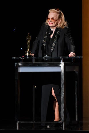 governorsawardsceremonygenarowlands.jpg