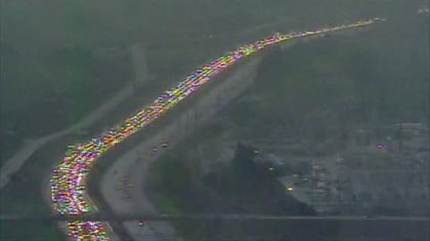 trafficjamsanjosegreyhoundbuscrash01191602.jpg