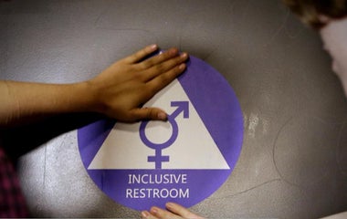 11 states sue gov't over transgender school bathroom rules