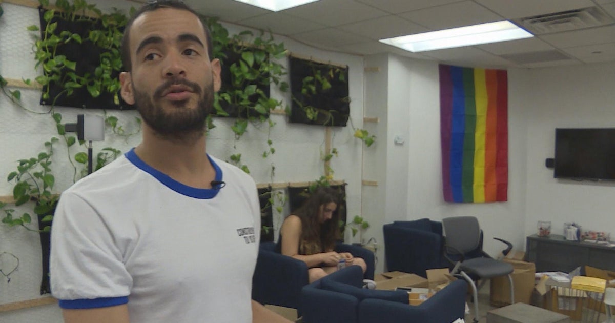 "Be strong, be happy": Dance teacher's inspiring message on HIV testing - CBS News