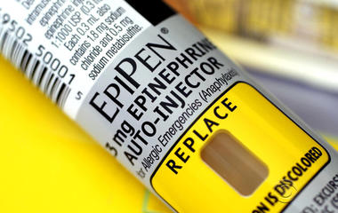 Rising cost of life-saving EpiPen leaves some at risk 