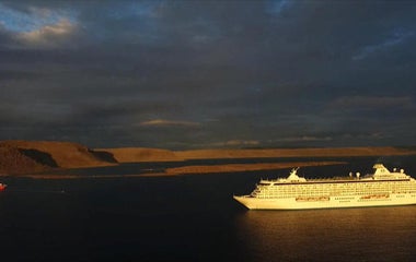 Cruise ship navigates once-impassable Northwest Passage