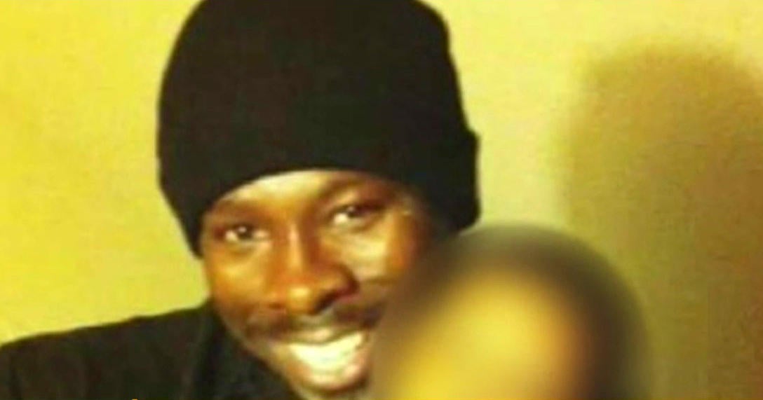 Man with knife dead after struggle with California police - CBS News