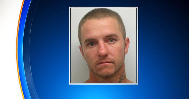 Police: Drunk couple ordered food at drive-thru, passed out before pickup window - CBS News