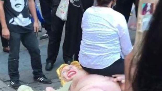 Statue Of Naked Hillary Clinton Leads To Tussle In Nyc Cbs News