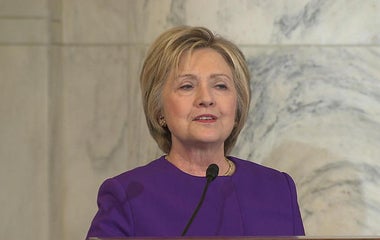 Hillary Clinton gets standing ovation on Capitol Hill at ceremony for Harry Reid 