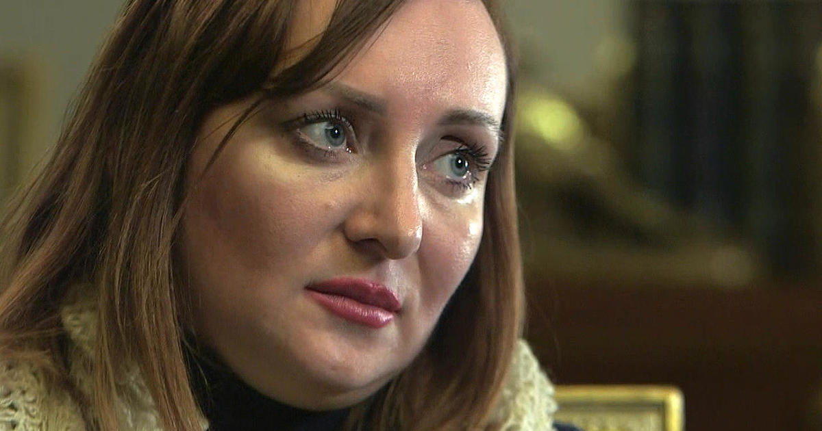 Woman caught in videotaped tryst explains the art of Russian blackmail - CBS News