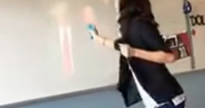 Texas teacher suspended over anti-Trump stunt - CBS News
