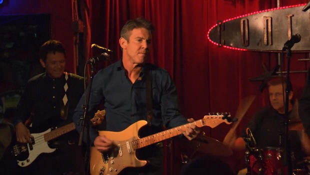 dennis-quaid-and-the-sharks-620.jpg