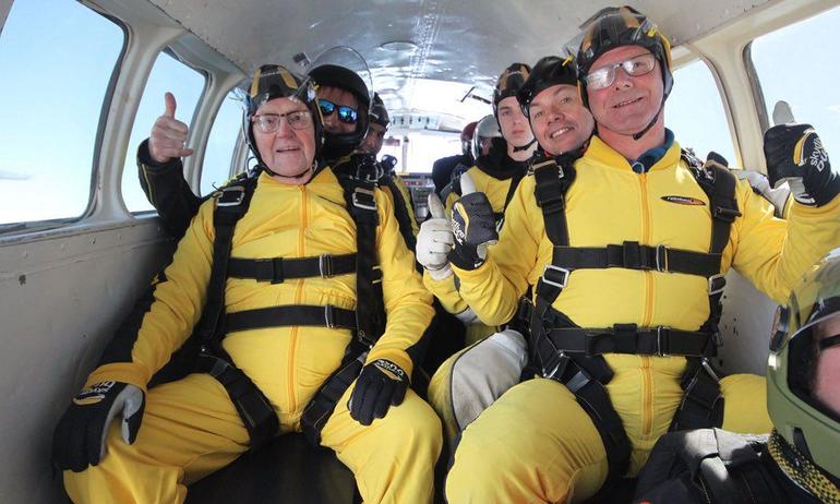 verdun-hayes-2017-oldest-skydiver.jpg