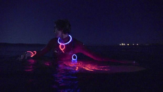 night-surfer-cool-lights-2.jpg