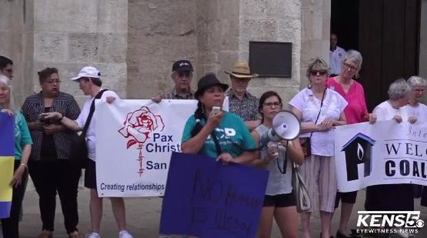170723-kens-vigil-san-antonio-01.jpg