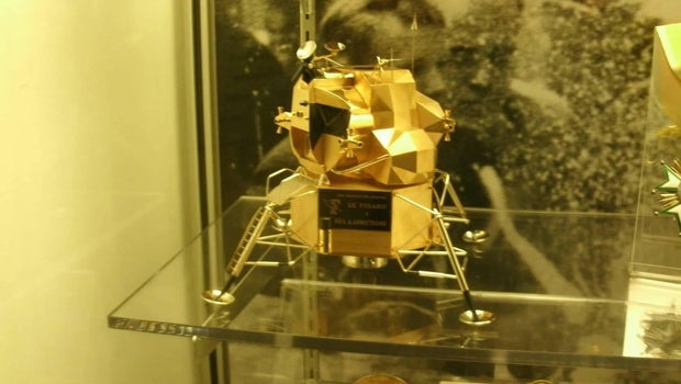 Lunar module replica could be melted for gold Lunar module replica could be melted for gold