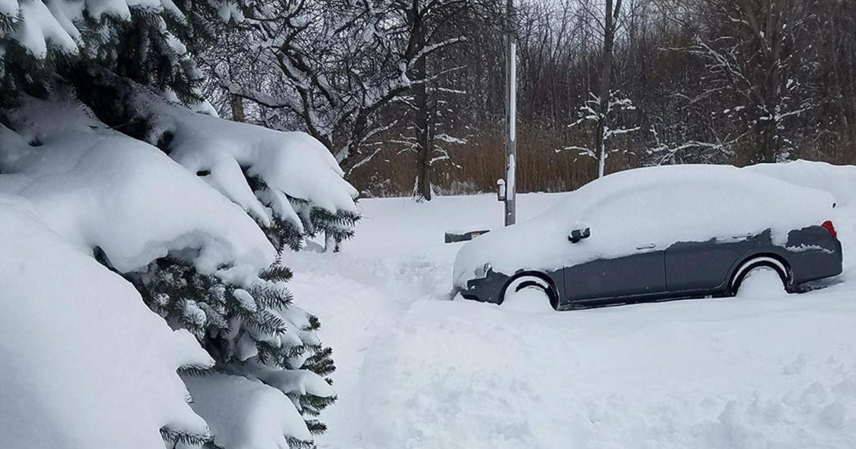 Christmas Storm Buries Erie Pennsylvania With Record Snowfall Cbs News