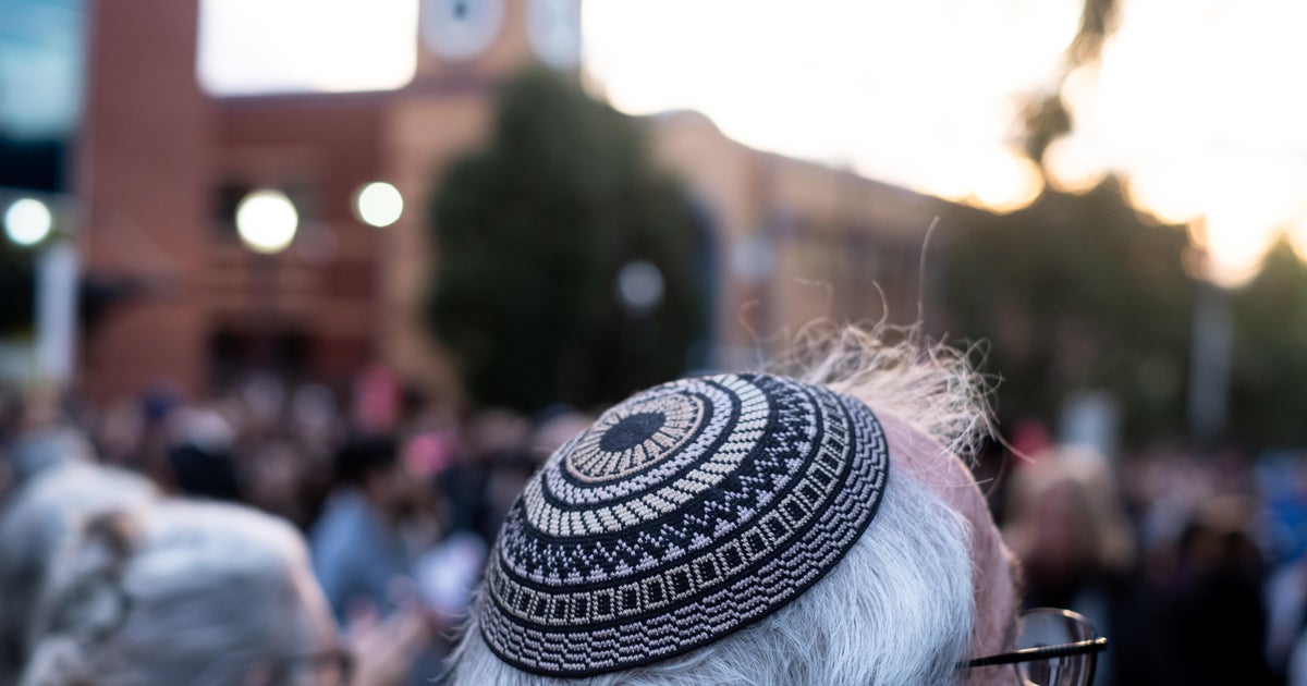 Antisemitic incidents remained high in 2020 amid pandemic, report finds - Antisemitic incidents remained high in 2020 amid pandemic, report finds