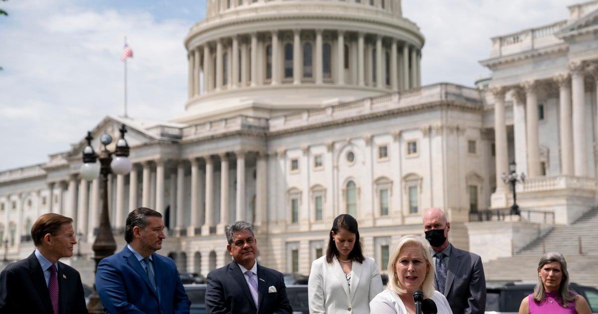 Gillibrand pushes forward on legislation to overhaul how military handles sexual assault - Gillibrand pushes forward on legislation to overhaul how military handles sexual assault