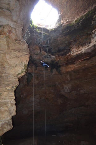 wyoming-natural-trap-cave-rapel-310w-ap892889477699.jpg