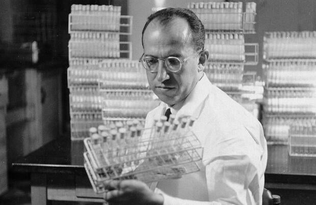 salk-polio-vaccine-lab-620w.jpg 