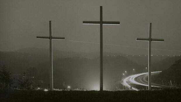 mink-shoals-wv-crosses-frank-herrera-620.jpg