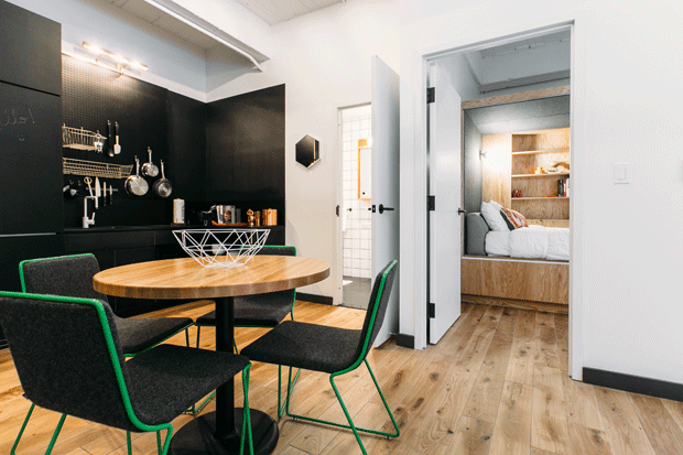 welivelivingroom.gif