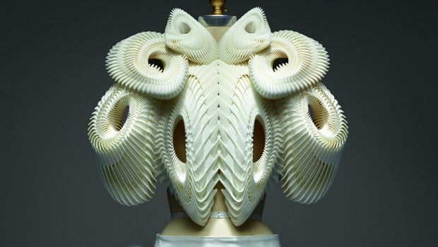 manus-x-machina-iris-van-herpen-620.jpg