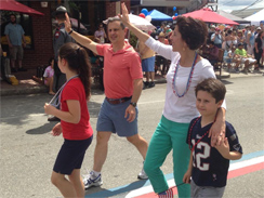 gina-raimondo-governor-of-rhode-island-with-first-gentleman-andy-moffit-and-their-two-children-facebook-244.jpg 