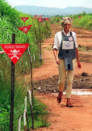 ANGOLA-DIANA IN MINEFIELD
