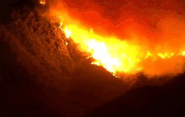 California S Holy Fire Intensifies Forces Thousands From Their Homes Cbs News