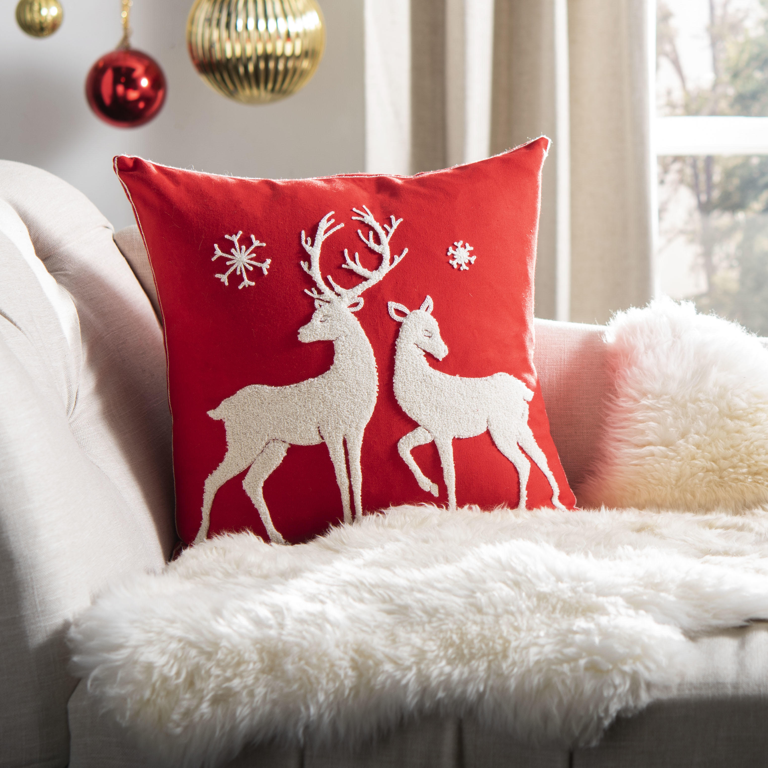 Christmas Reindeer Holiday Decorative Pillow 