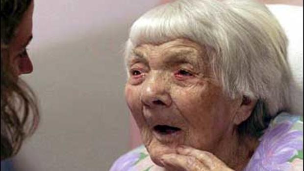 World's Oldest Person Dies - CBS News