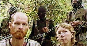 Death Threat Against U.S. Couple CBS News