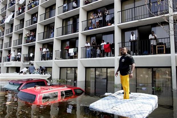 Katrina: New Orleans Under Water - Photo 1 - CBS News