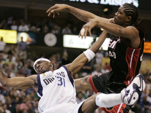 2006 NBA Finals Game 2 CBS News