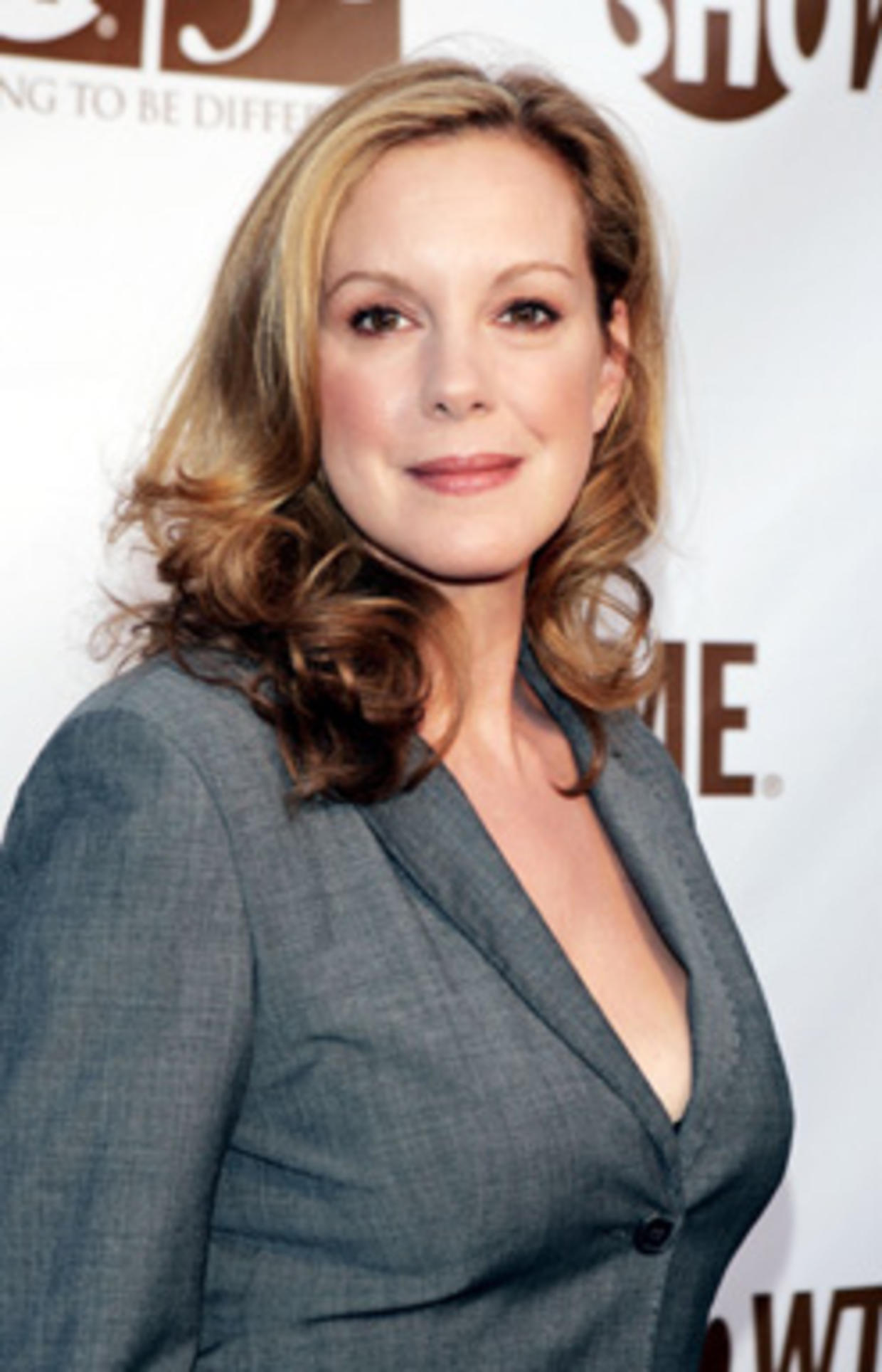 elizabeth perkins 2015