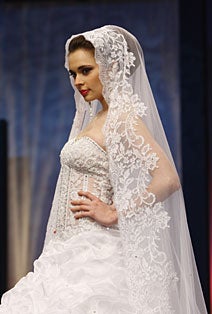 Wedding Fashions Pictures Cbs News
