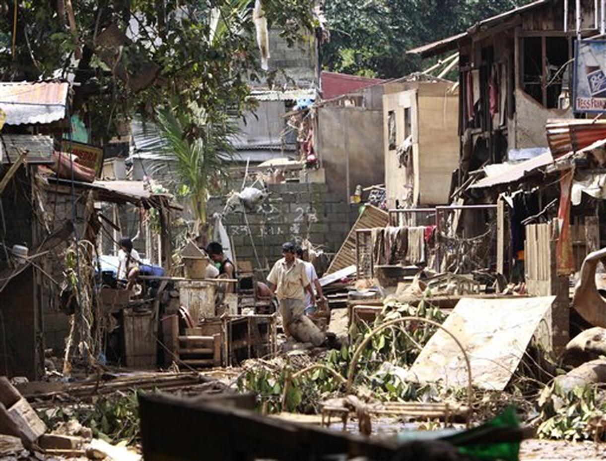 Philippines Flooding - Photo 4 - CBS News