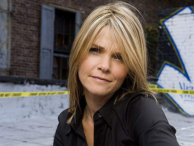 Law &amp; Order's Kathryn Erbe  Breaks Down on Stand, Recounts Meeting with Alleged Stalker 
