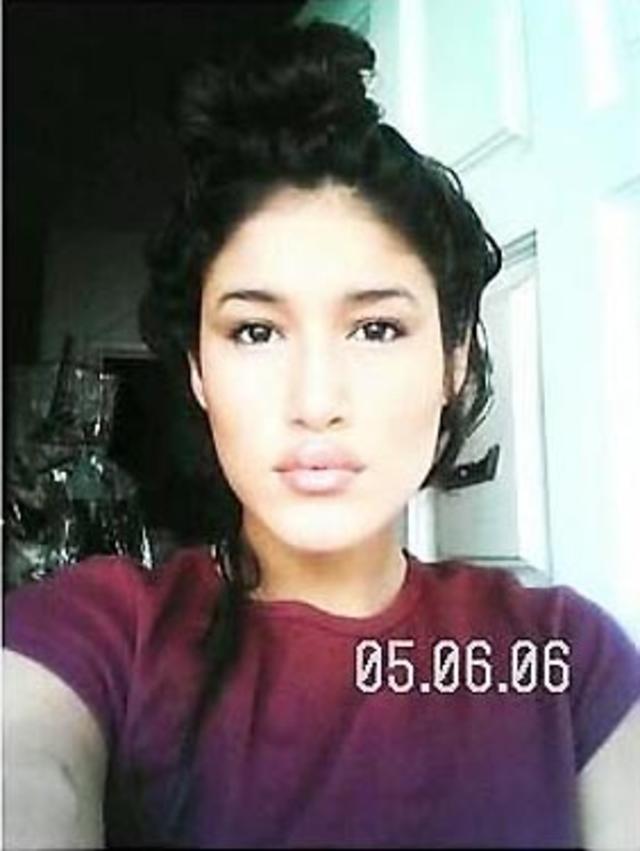 Q Orianka Kilcher Arrested At The White House Cbs News