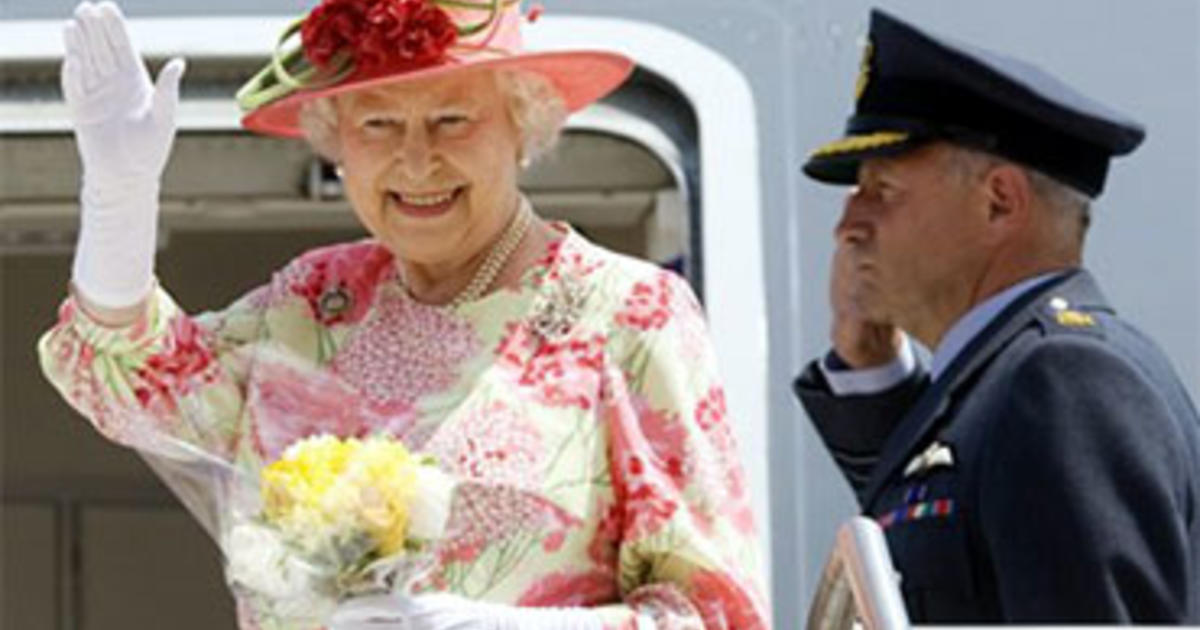 Queen Elizabeth II to Become a Great-Grandmother - CBS News