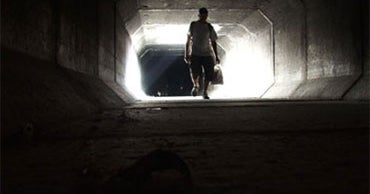 Homeless People Live in Tunnels Under Las Vegas CBS News